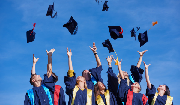 What Parents of High School Seniors Should Know